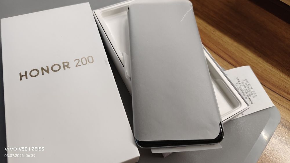 Honor 200 gwarancja 24m,komplet sprzedaż ,zamiana.