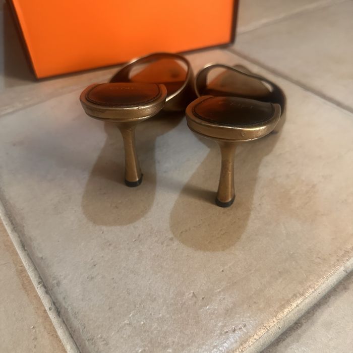 Calçados novos e usados
