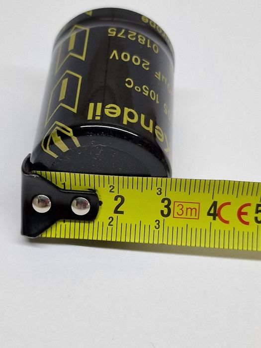 #687    Kondensator elektrolityczny Kendeil 1000uF 200