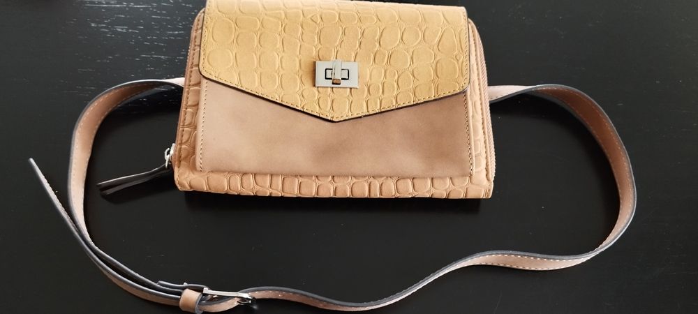 Bolsa para cintura e/ou Necessaire e/ou Porta moedas