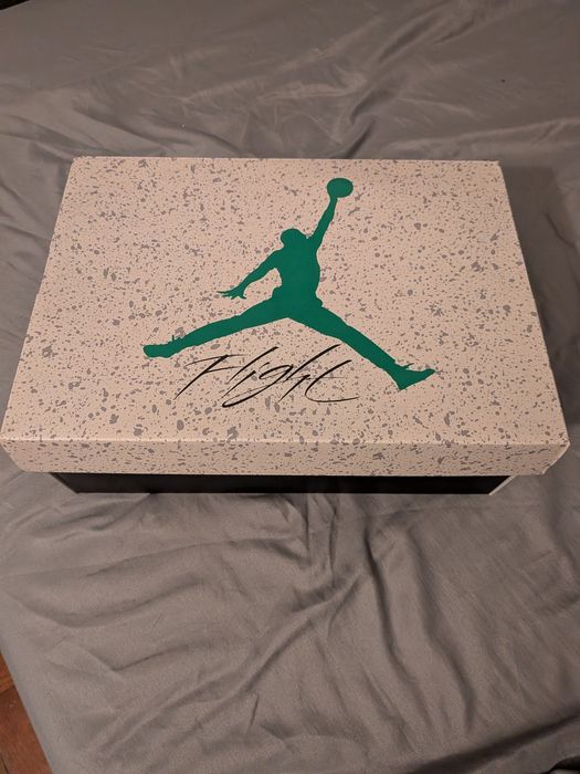 Tênis Air Jordan 4 RM