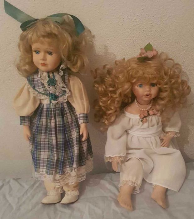 Bonecas Atigas em Porcelana