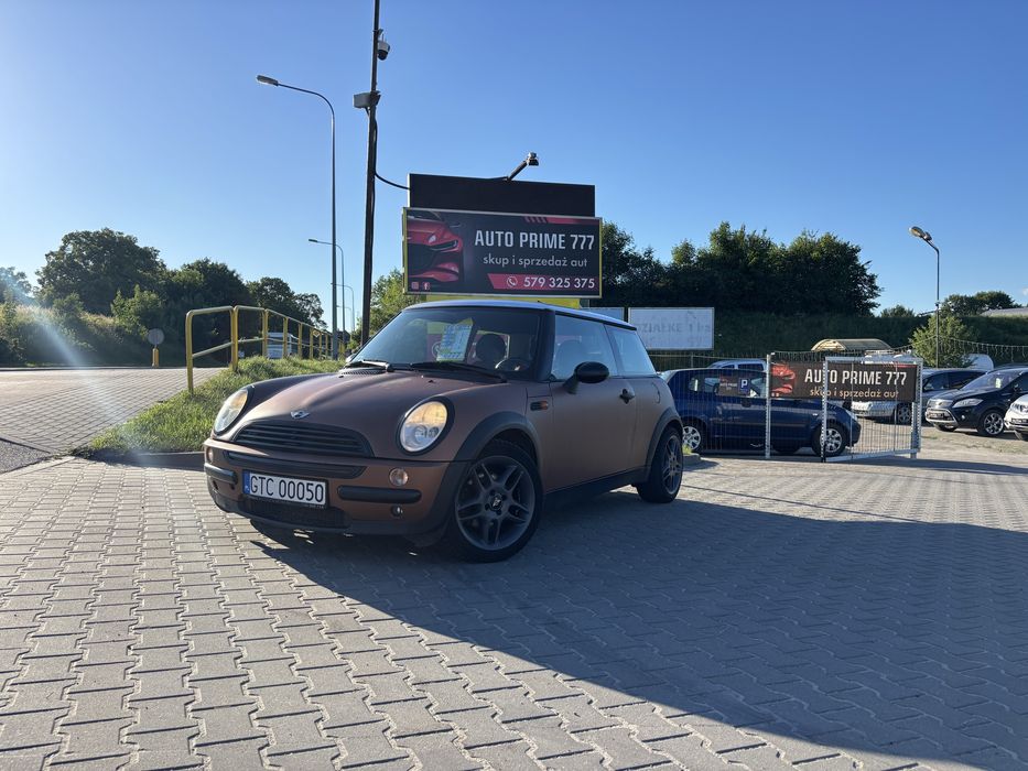 Mini Cooper 2003 rok  Silnik 1.6 benzyna Przebieg 196 000 km