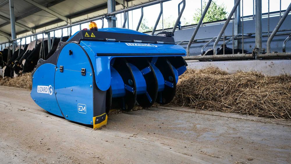Robot do podgarniania paszy EM LIZARD | EUROMILK