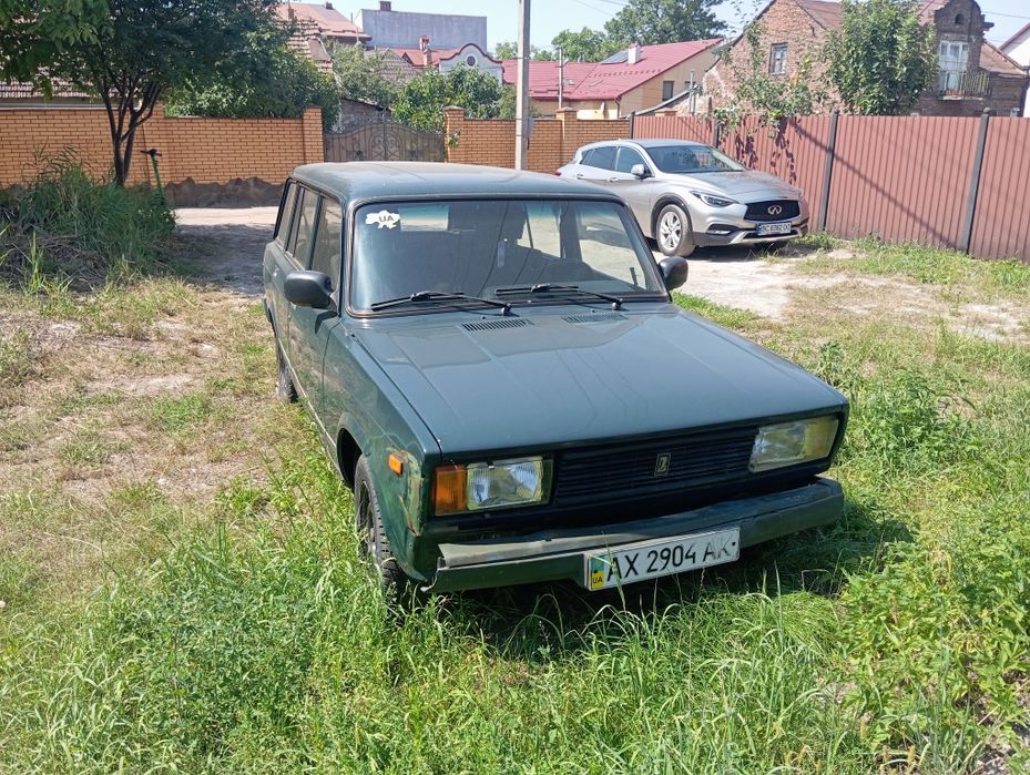 Автомобіль ВАЗ 21043