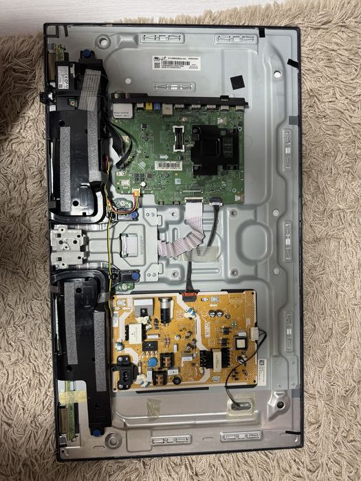 Телевізор samsung UE32M5500AU на запчастини