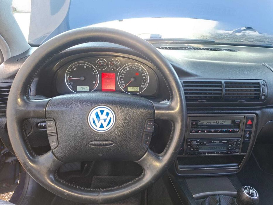 Marca:Volkswagen * Modelo Passat * Versão Hihgline 1.9 TDI * Novembro de 2001