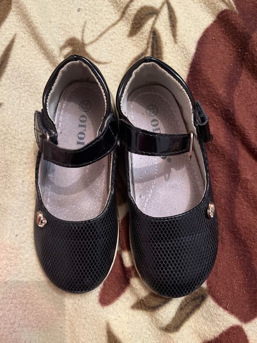 Туфлі для дівчинки