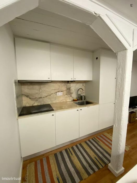 Quarto - localizado em Bairro Alto Lisbon