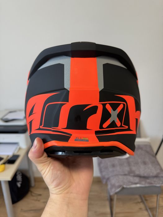 Кросовий мотошолом Airoh Strycker XL