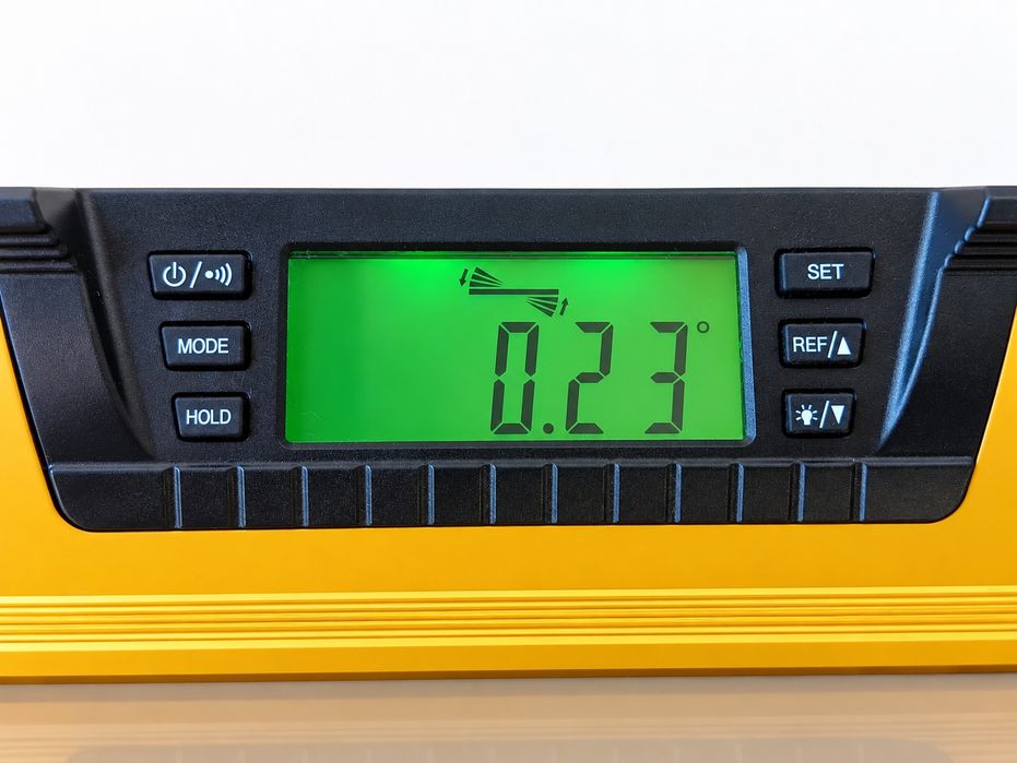 Poziomica cyfrowa elektroniczna eOUTIL 30 cm LCD kątomierz 360° dokładność ±0,1°
