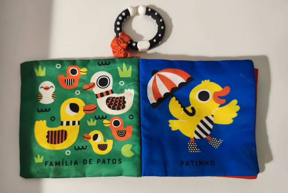 Livro para bebê em tecido