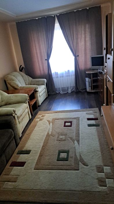 Вільно! Подобово. Пр. Свободи,37, 1-кімнатна. Поруч Обласної лікарні