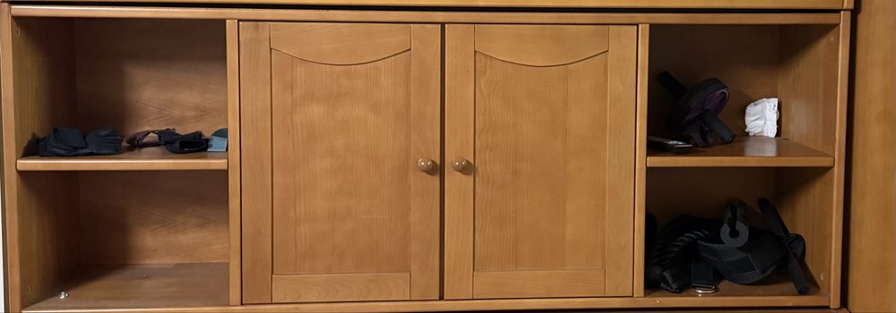 Móvel / Estante de Quarto