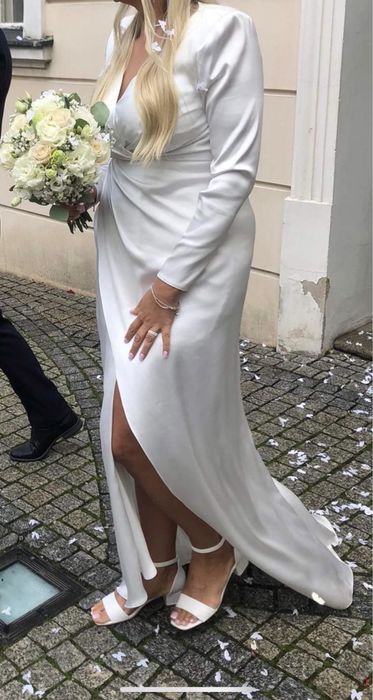 Suknia ślubna asos długi rękaw satynowa