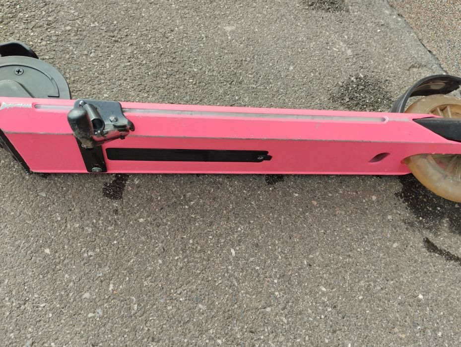 Самокат для дівчинки