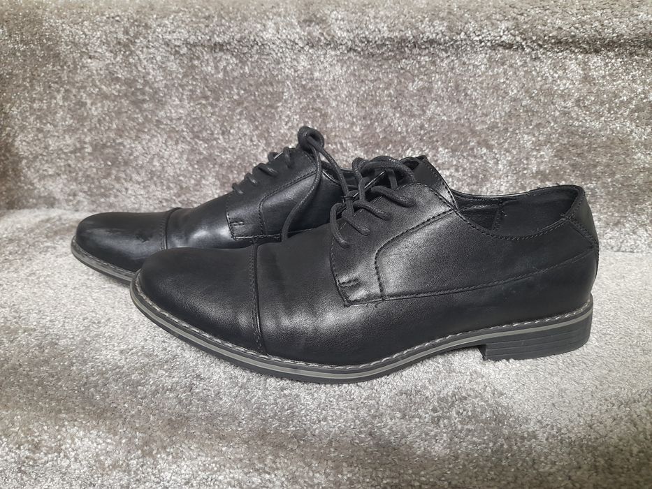 Buty męskie, czarne skórzane w rozmiarze 39