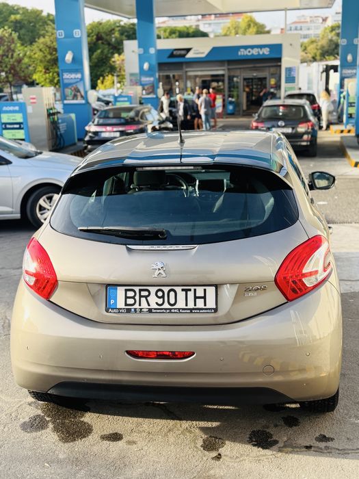 Peoguet 208, 2015 Caixa Automatico 1.2 Gasolina