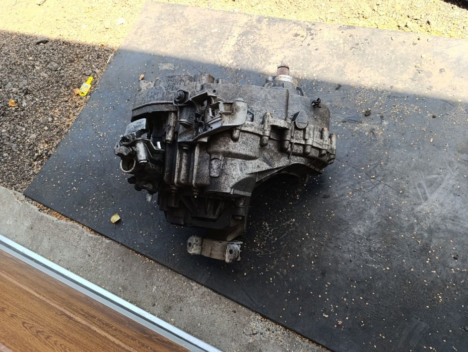 Skrzynia biegów VW t5 2.5 TDI JFS GWB  153tyś przebiegu