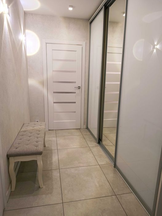 Продаж 2х кімнатної квартири з ремонтом