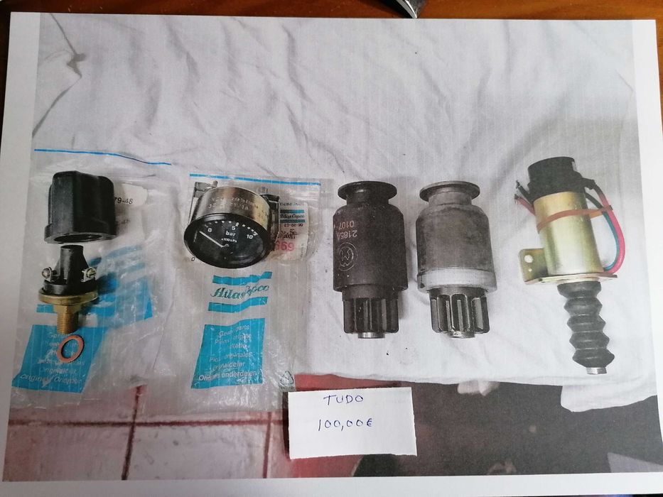 Vários lotes de peças originais novas