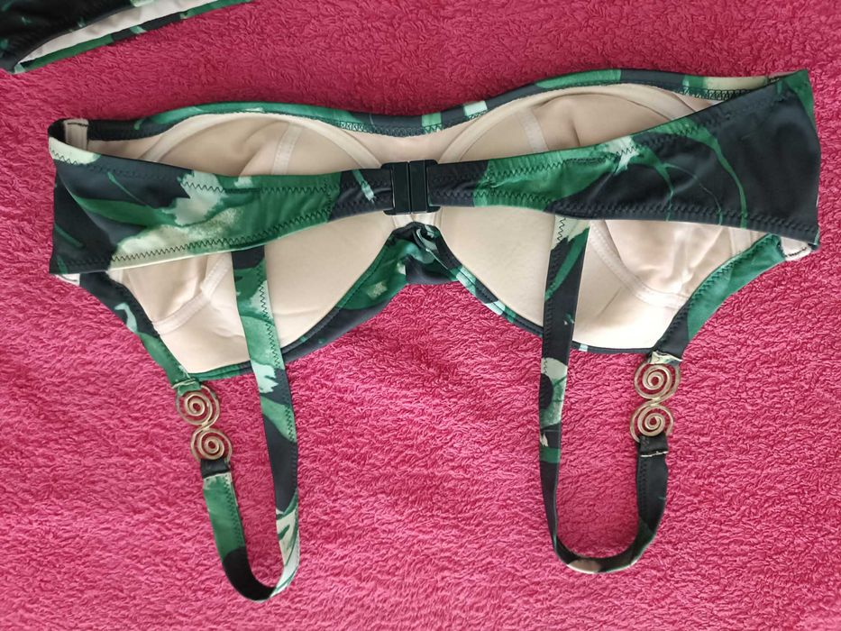 Biquini Tamanho 3XL Folhas Verdes