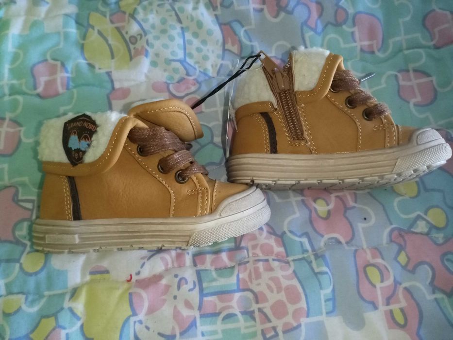 Botas de bebê novas 19