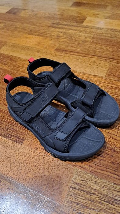 Sandały idealne na kapcie do szkoły