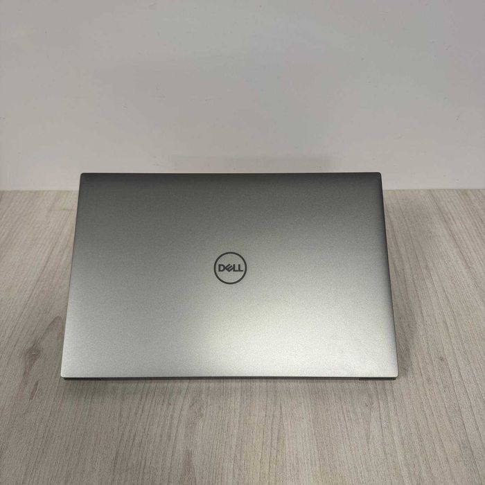 Dell Precision 5750 17.3" i9-10885H 16GB DDR4 SSD 512GB NVMe Quadro RTX 3000 Max-Q