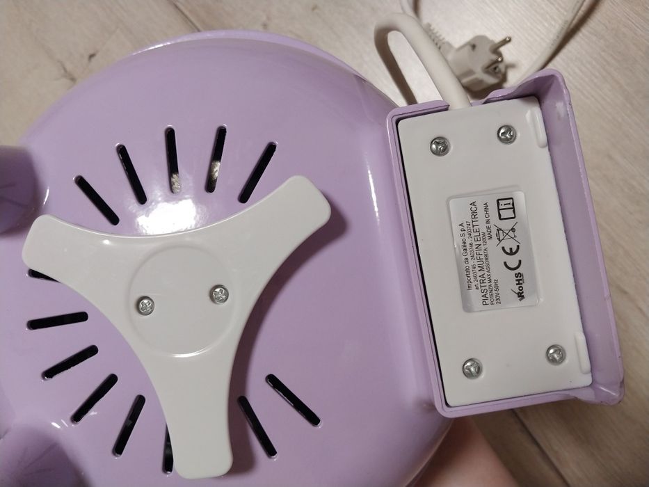 Электрическая кексница для выпекания кексов, маффинов