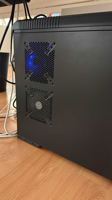 SERVER-TYPE TOWER PC / RENDERING / GAMING436726159419658243