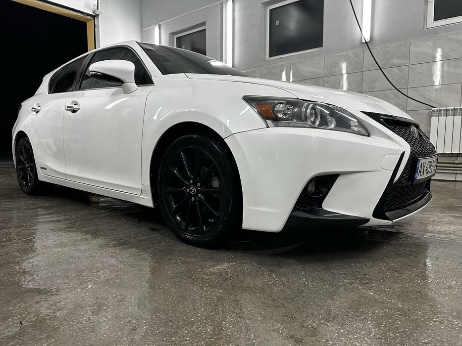 Лексус гибрид ст200