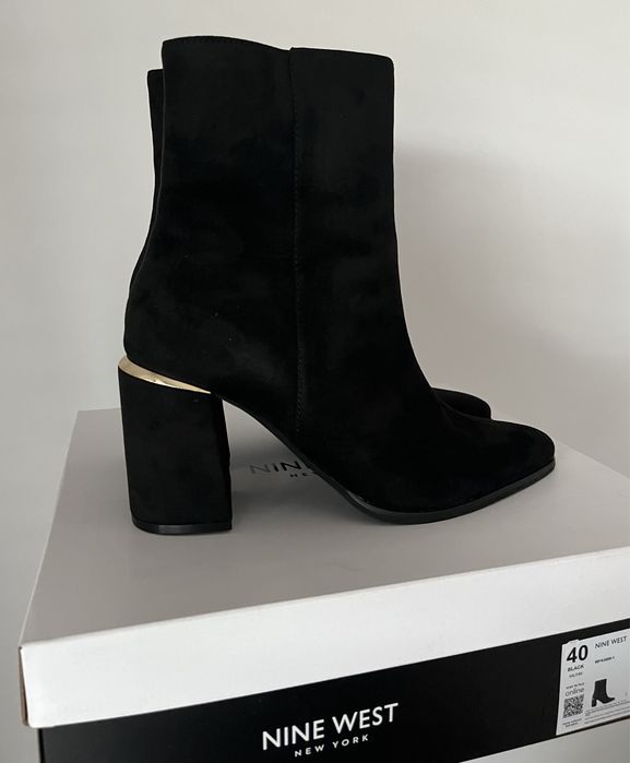 Nowe botki czarne zamszowe Nine West 40 na słubku obcas kozaki suwak