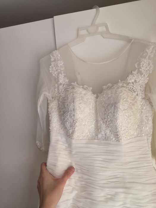 Весільне плаття. Розмір 44