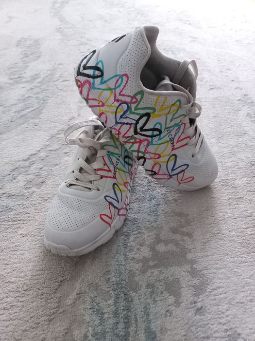 Кросівки для дівчинки