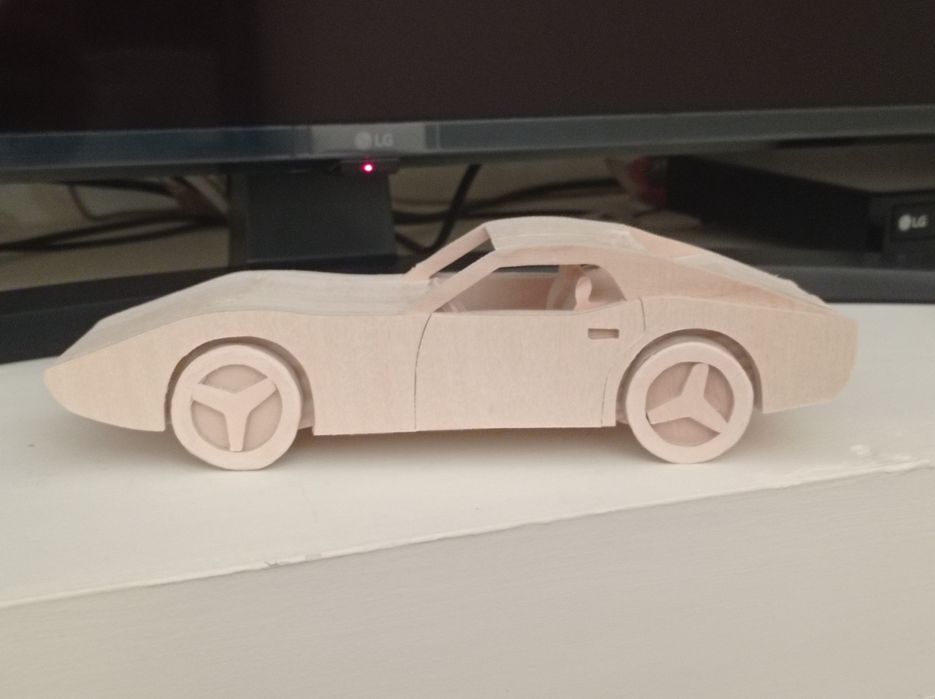 Chevrolet antigo Corvette - Artesanato em Madeira