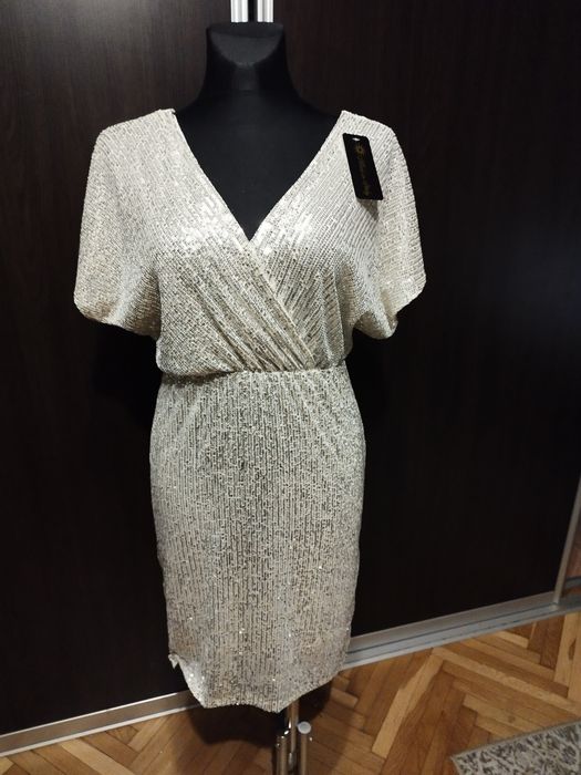 Sukienka z cekinami  38-44