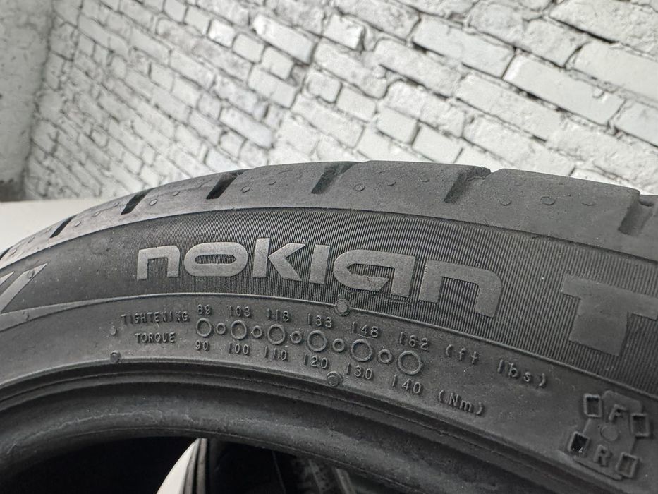 Літні шини Nokian 235/40 R18