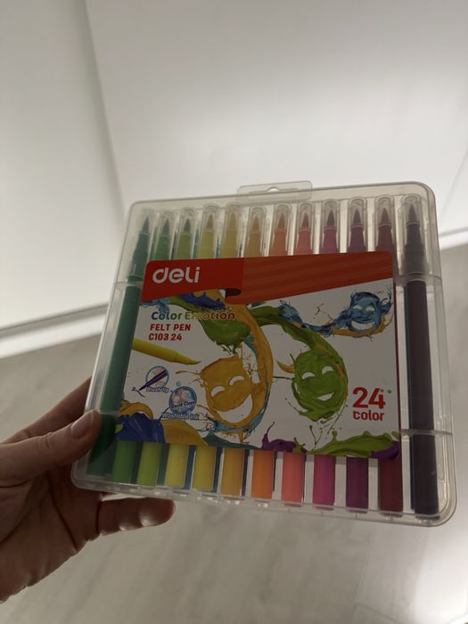 Deli Фломастери нові