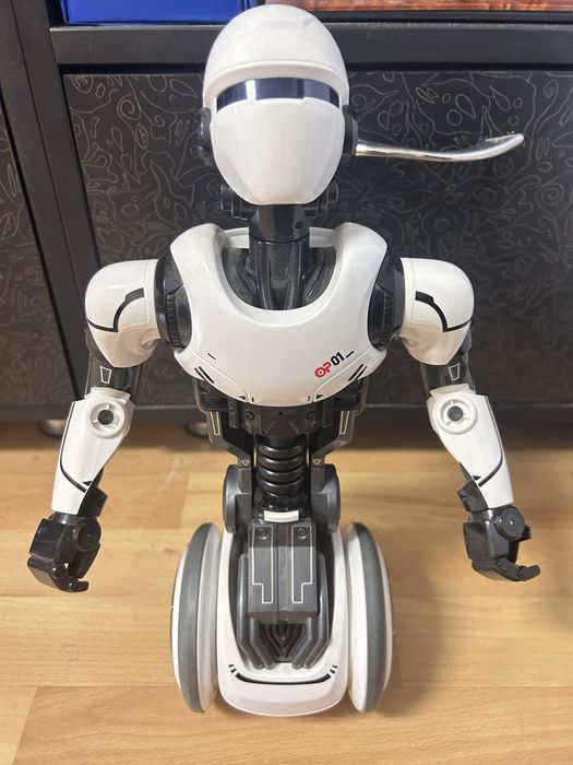 Робот-андроїд “O.P. One” Silverlit 88550 на радіокеруванні