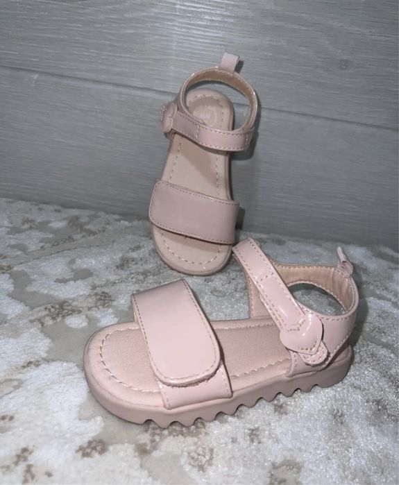 Очень красивые босоножки H&M на ножку 12,5-13