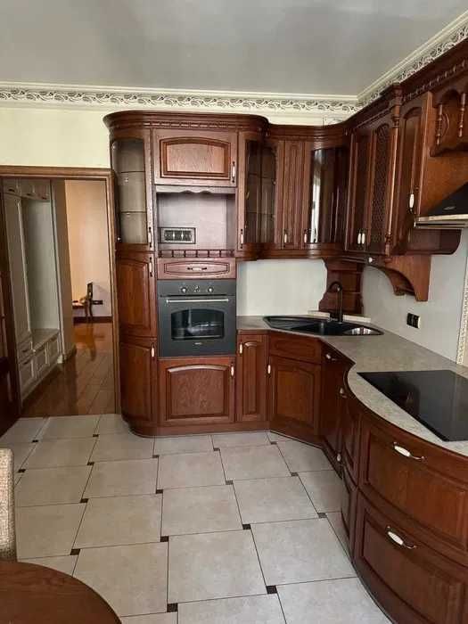 Оренда 3 кімнатної квартири ул. Вячеслава Черновола 20 Голосіївський район