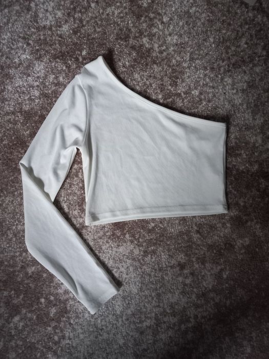 Топ на одне плече