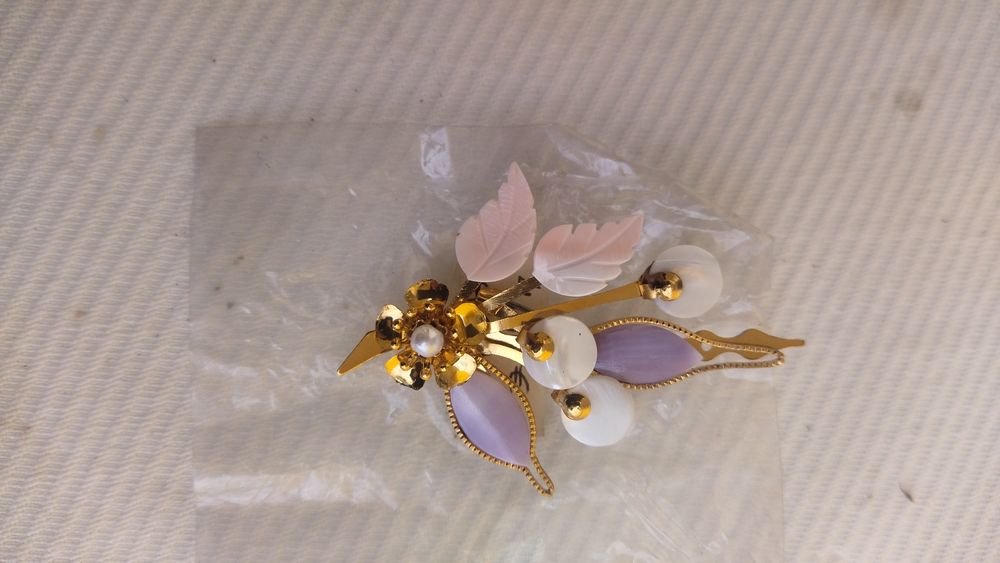 Broche Marfinite