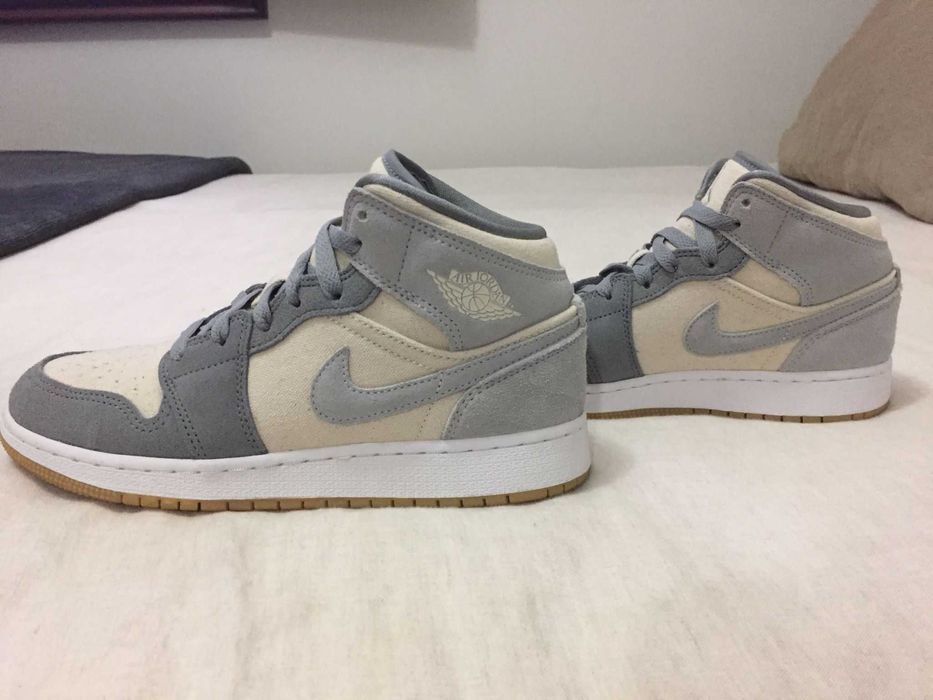 Air Jordan 1 Mid SE Coconut Milk Particle Grey