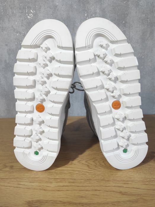 Жіночі сапоги  Timberland 
бежевий/срібний (