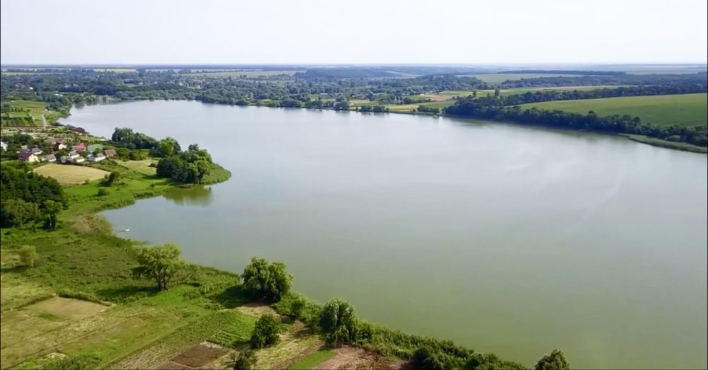 Продам гарний будинок 70км від м.Києва