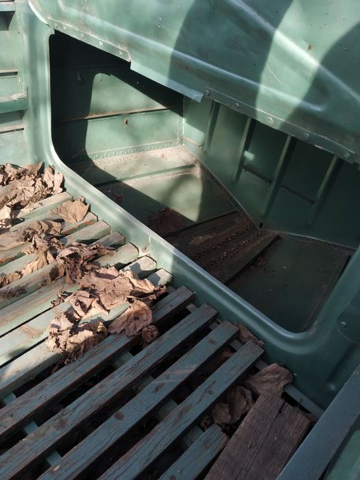 Лодка казанка с мотором и Вихрем