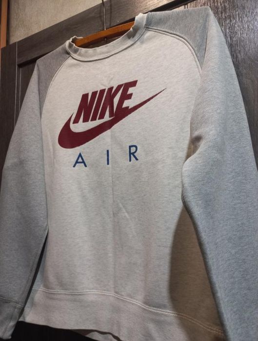 NIKE свитшот . .