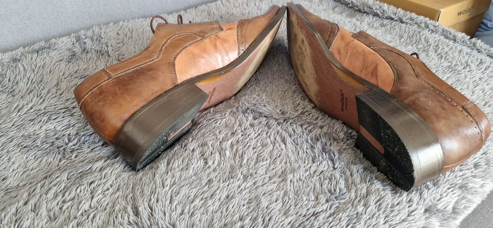 Buty męskie skórzane, brązowe, eleganckie.